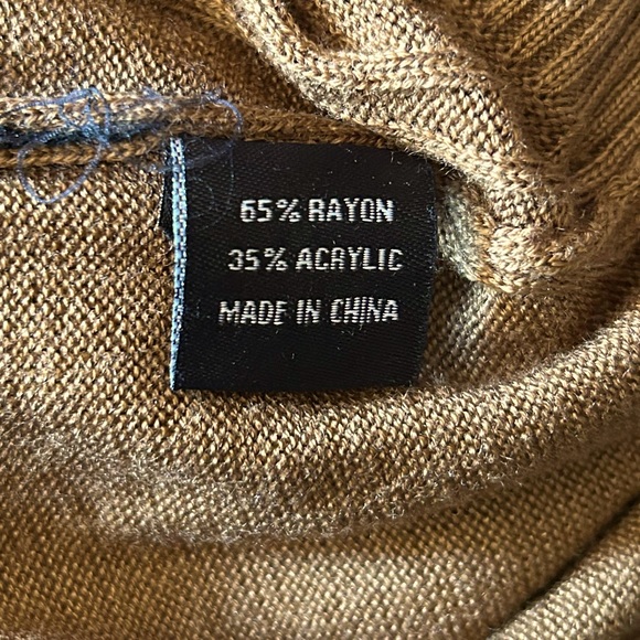 Steve Harvey Celebrity Edition Men’s 1/4 zip Pullover Sweater with Elbow Patches - Picture 3 of 5